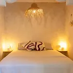 Masia Aubareda 4* San Martín de Tous