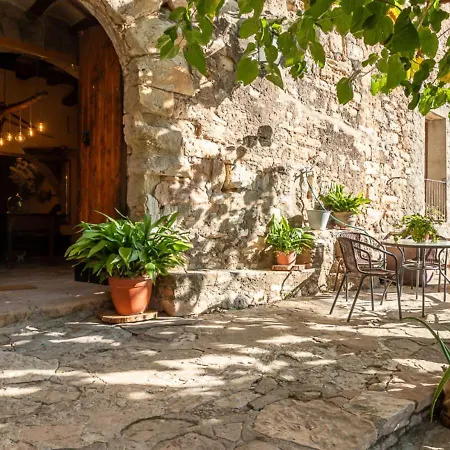 Frühstückspension Masia Aubareda 4*