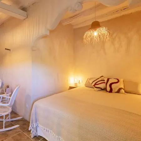 Masia Aubareda Bed & Breakfast San Marti de Tous