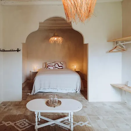 Bed & Breakfast Masia Aubareda *
