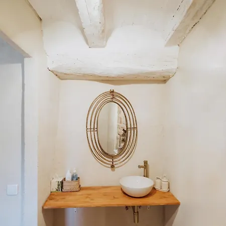 Masia Aubareda Bed & Breakfast