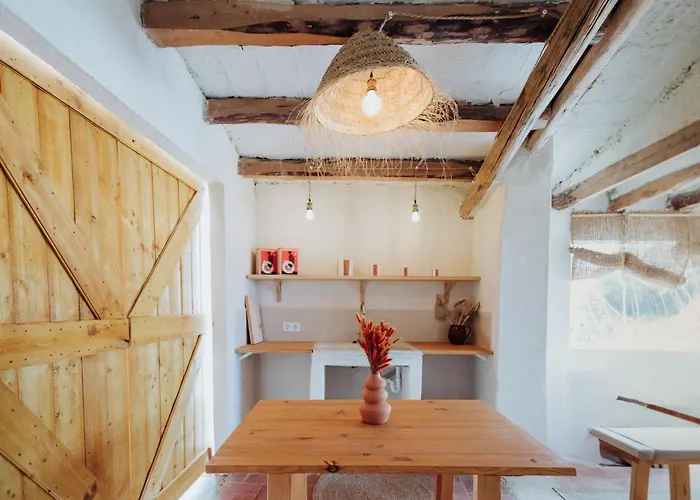 Masia Aubareda 4* San Martín de Tous